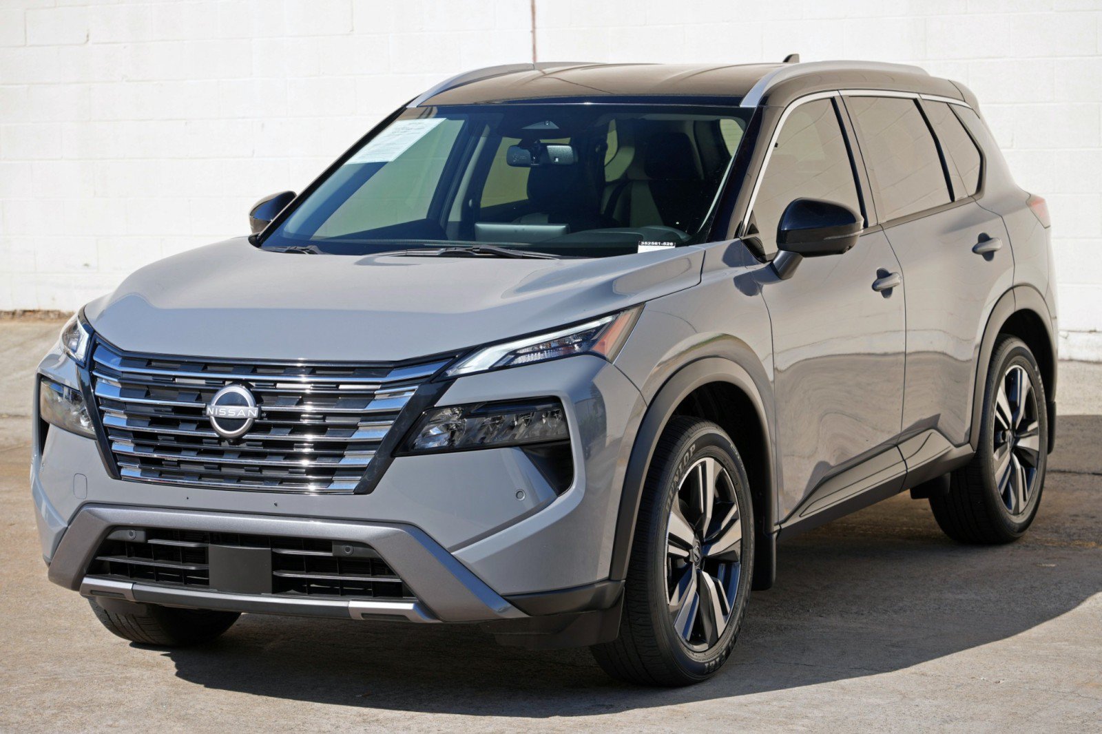 Used 2024 Nissan Rogue SL FWD image 42