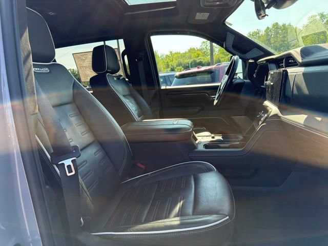 Used 2025 GMC Sierra 2500 AT4X AWD/4WD image 11