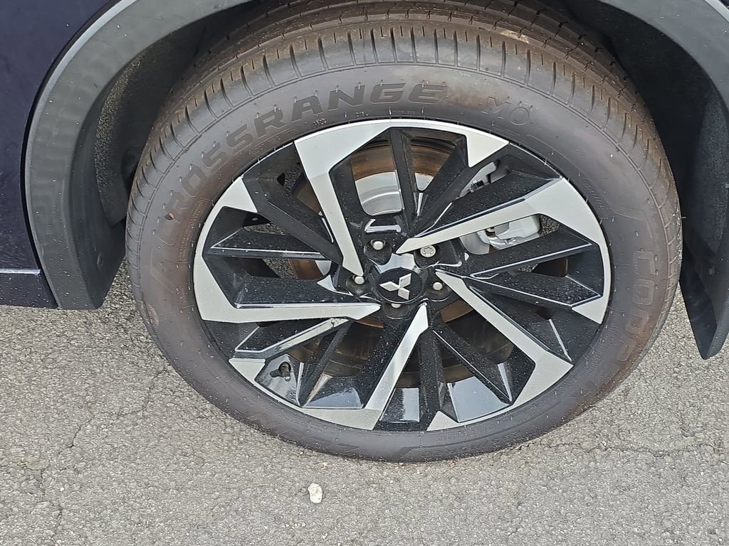 Used 2023 Mitsubishi Outlander SEL image 29