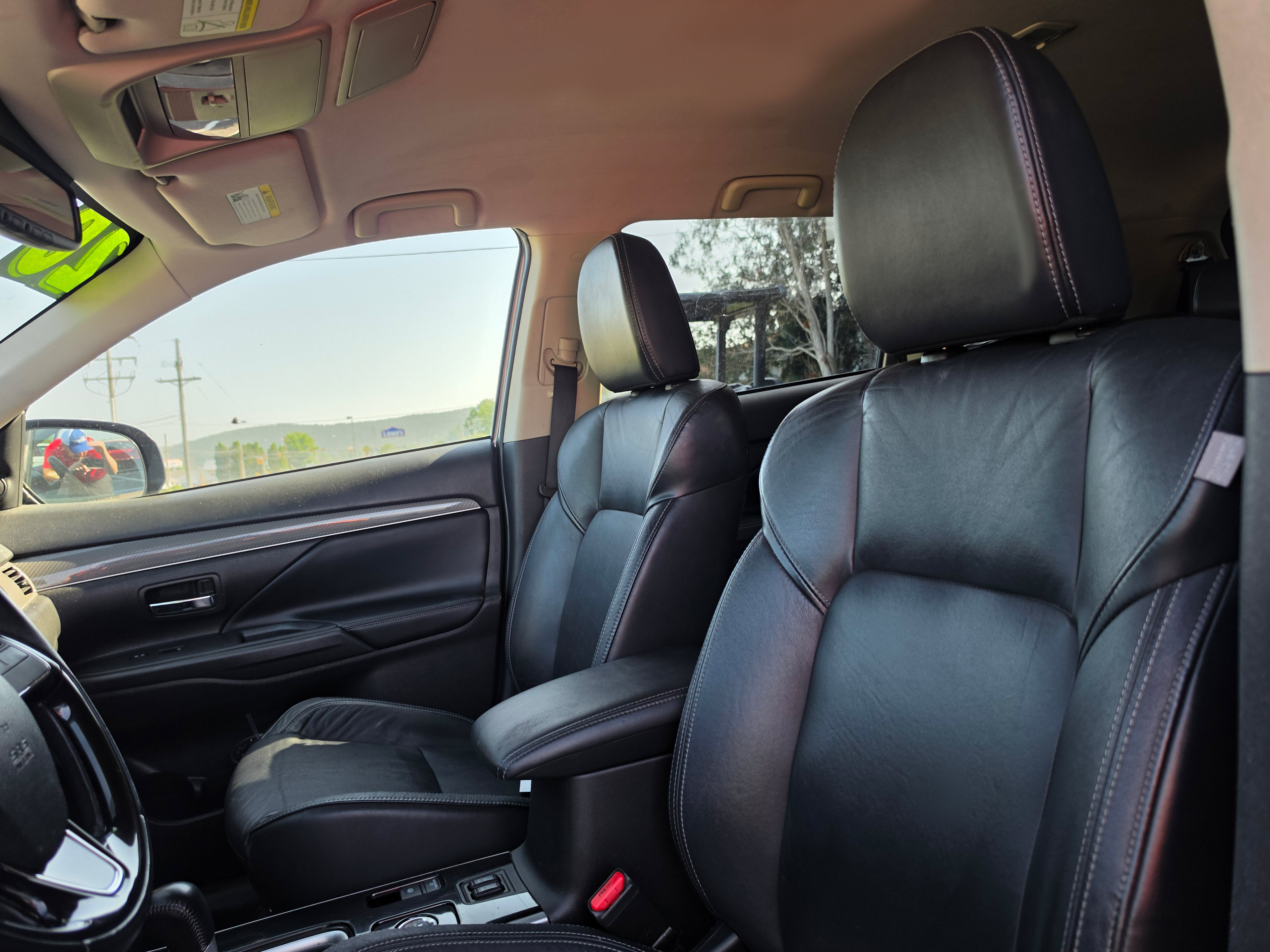 Used 2020 Mitsubishi Outlander SEL AWD/4WD image 12