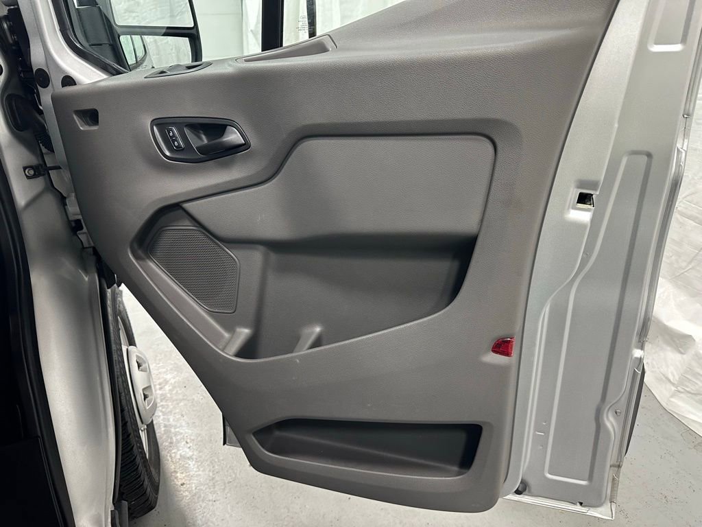 Used 2025 Ford Transit 350 XLT image 45