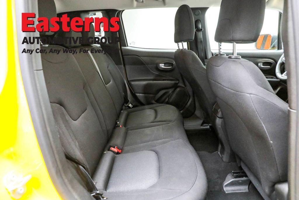 Used 2023 Jeep Renegade Latitude image 23