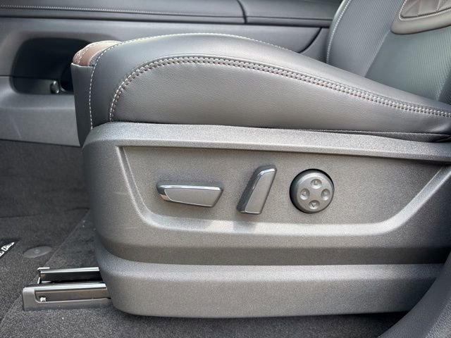 New 2025 Nissan Armada Platinum w/ Convenience Package image 10