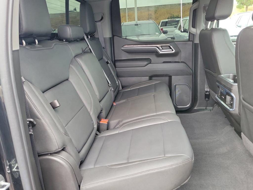 Used 2022 Chevrolet Silverado 1500 LTZ w/ LTZ Convenience Package II AWD/4WD image 23