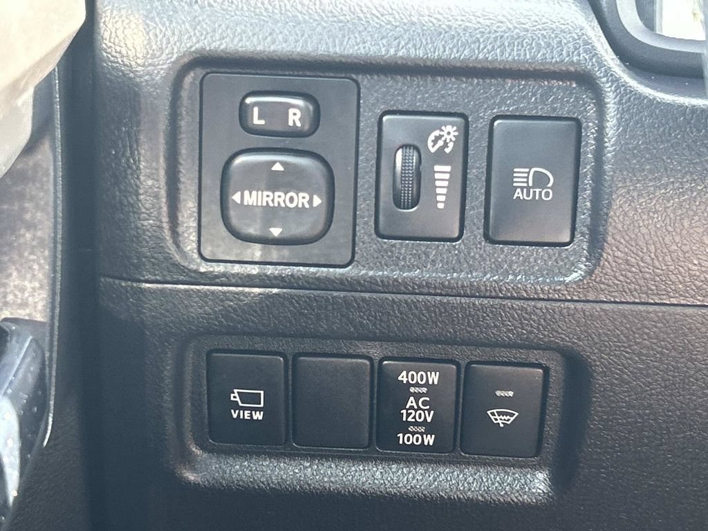 Used 2024 Toyota 4Runner Limited AWD/4WD image 29