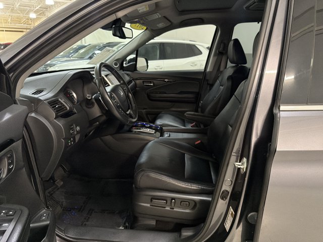Used 2017 Honda Pilot Touring image 16