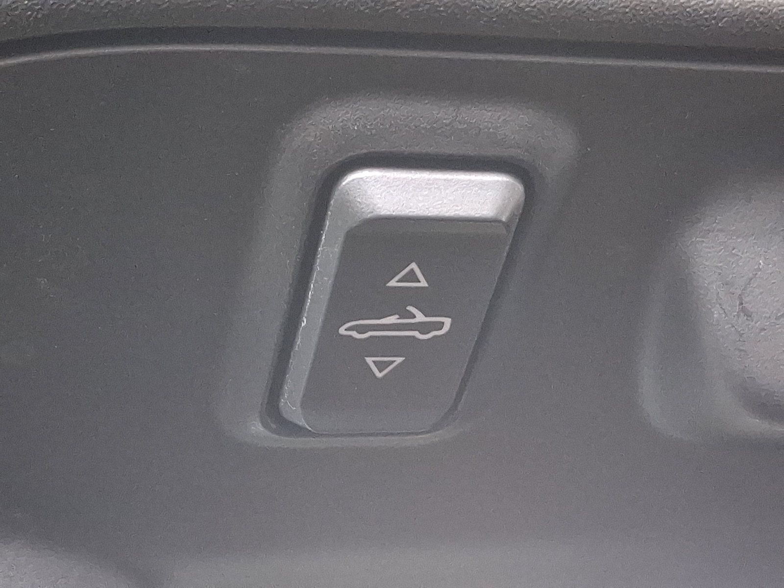 Used 2024 Chevrolet Camaro LT RWD image 21