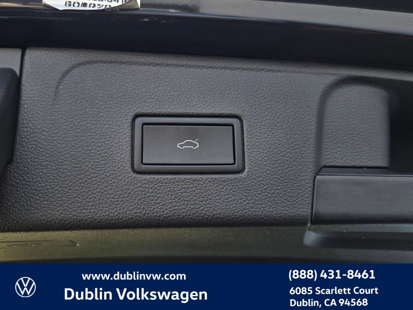 Used 2023 Volkswagen Atlas SE FWD image 25