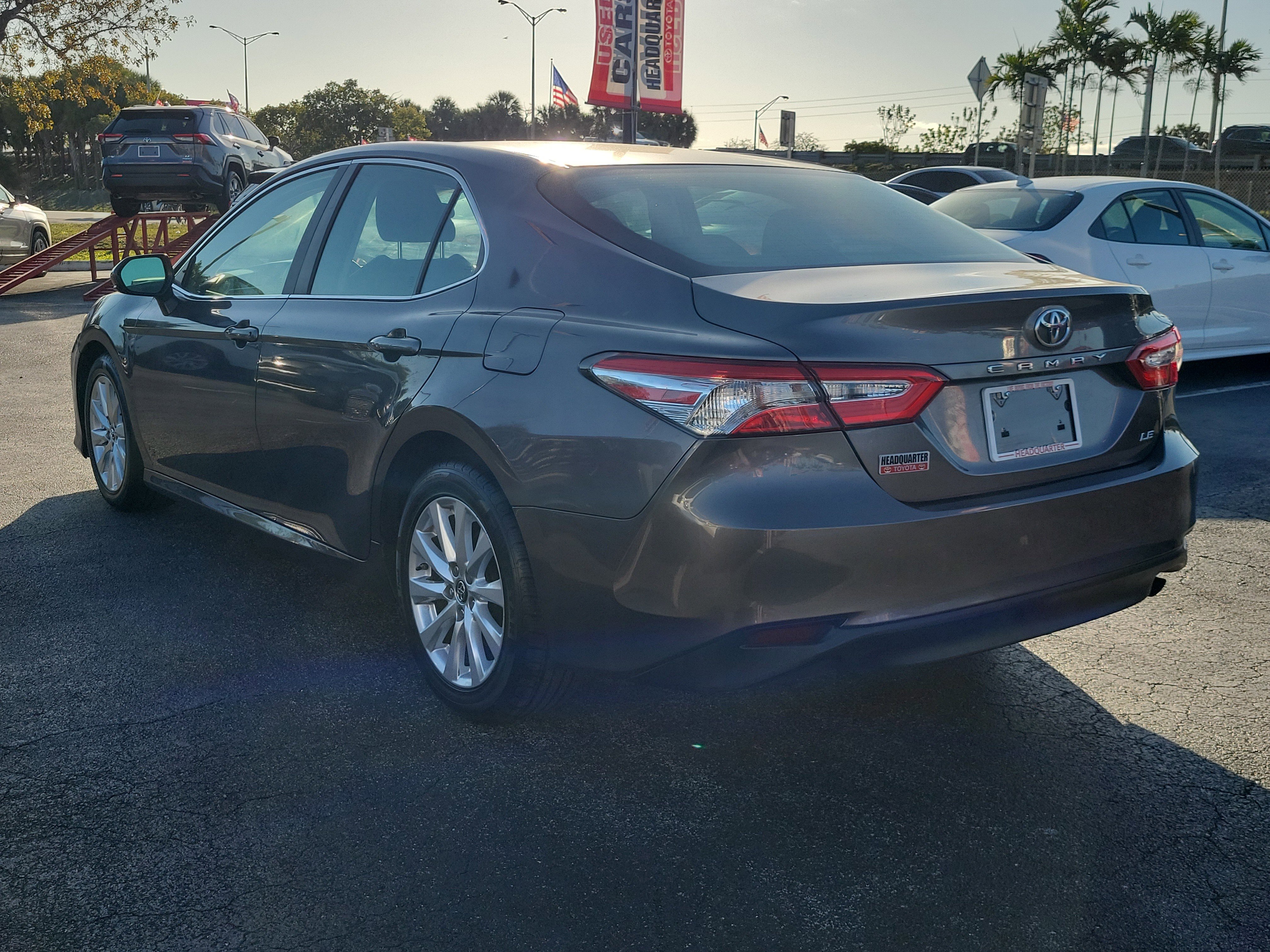 Used 2018 Toyota Camry SE image 7