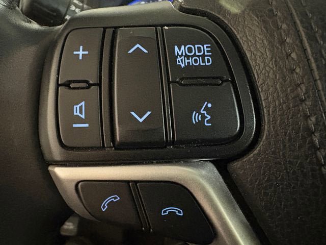 Used 2019 Toyota Highlander XLE AWD/4WD image 15