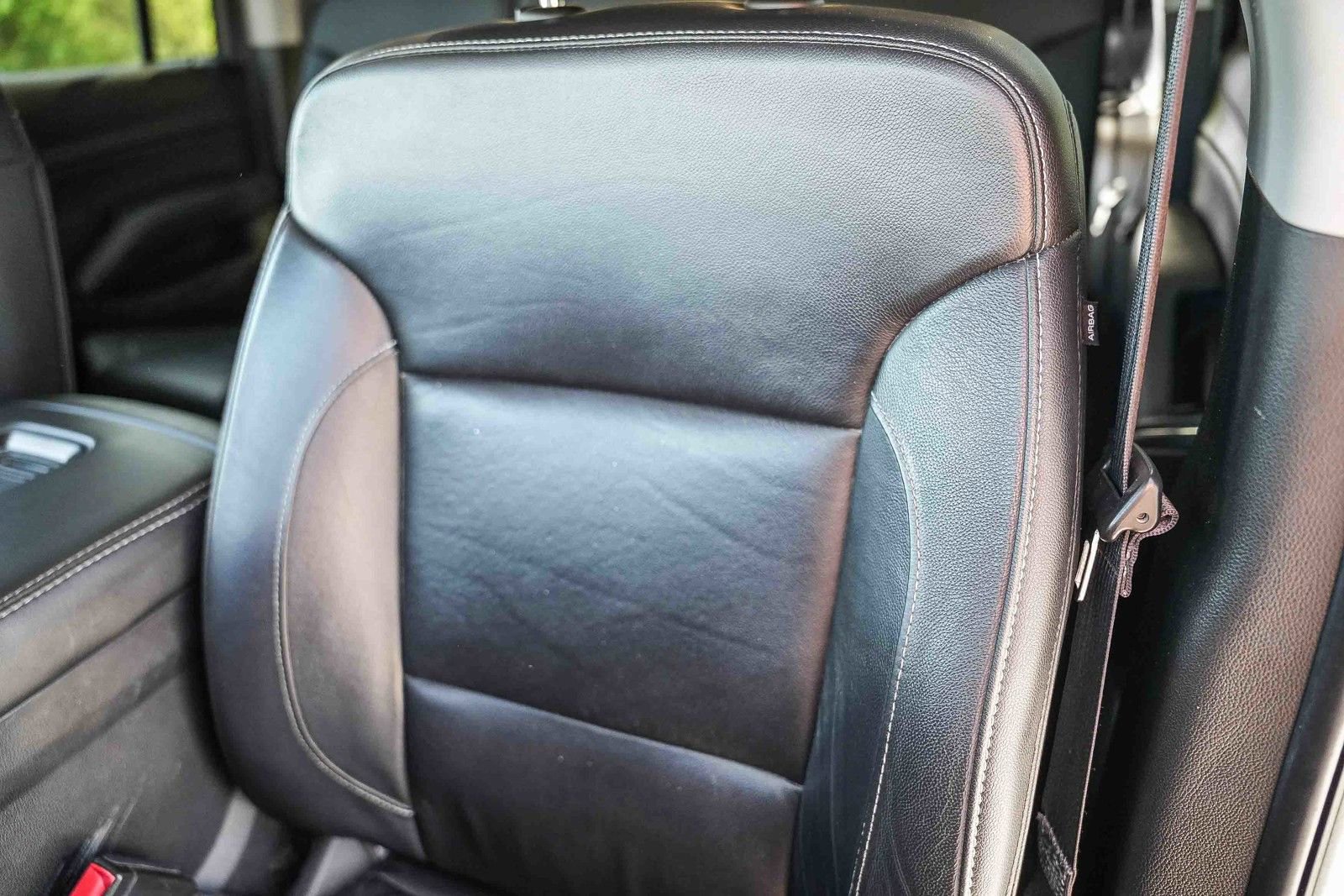 Used 2020 Chevrolet Suburban LT image 26