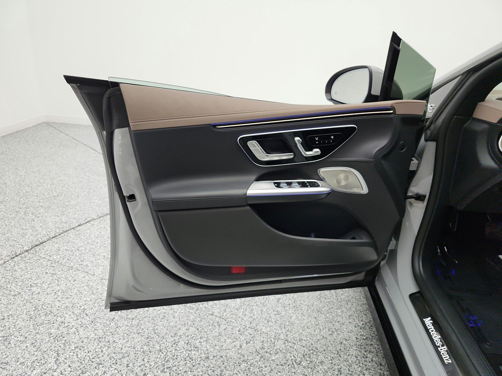 Certified 2023 Mercedes-Benz EQE 350+ 4MATIC Sedan image 15