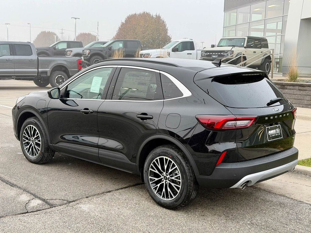 New 2026 Ford Escape SE FWD image 3