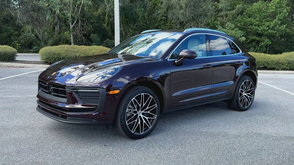 New 2026 Porsche Macan image 4
