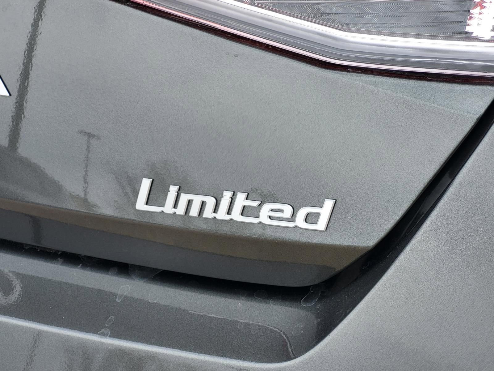 New 2026 Hyundai Elantra Limited FWD image 6
