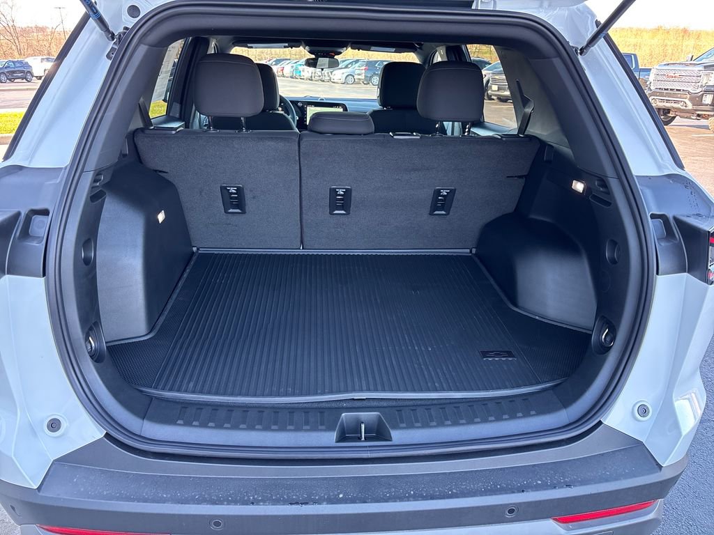 New 2026 Chevrolet Equinox LT w/ LPO, Floor Liner Package image 27