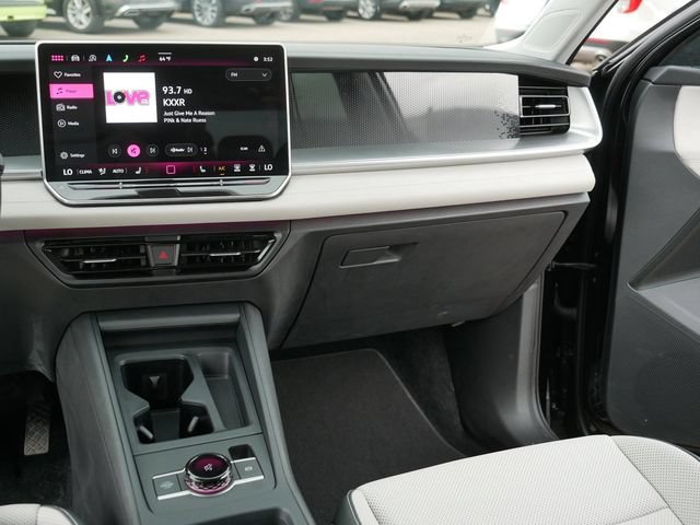 Certified 2025 Volkswagen Tiguan SE AWD/4WD image 23