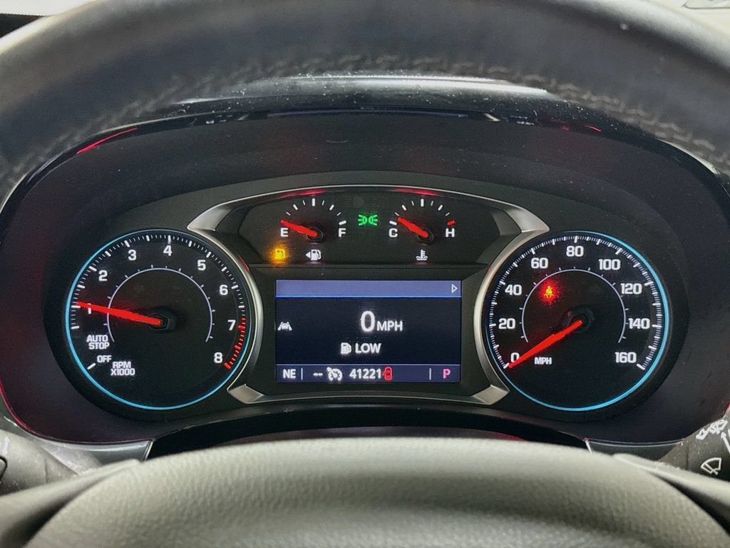 Used 2023 Chevrolet Traverse LT FWD image 13