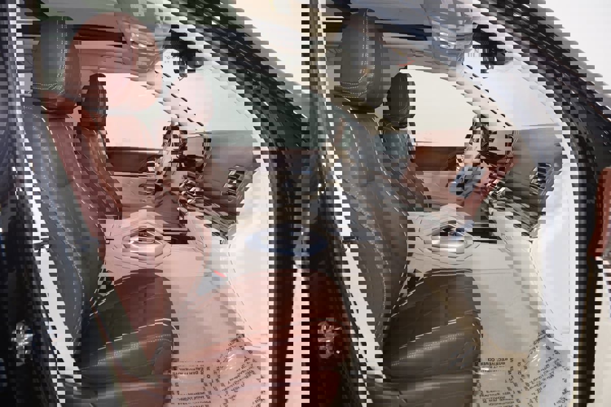 Used 2022 Mercedes-Benz Maybach GLS 600 4MATIC image 15