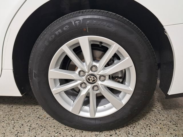 Used 2025 Toyota Camry LE image 8