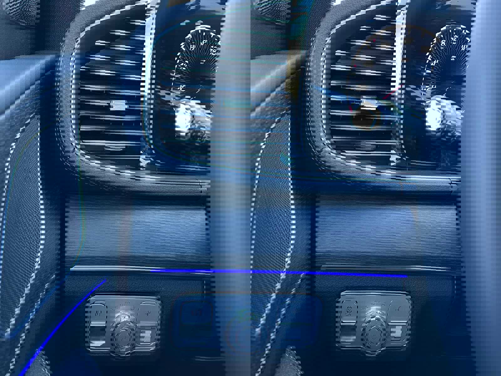 New 2026 Mercedes-Benz GLE 450 4MATIC Coupe image 34