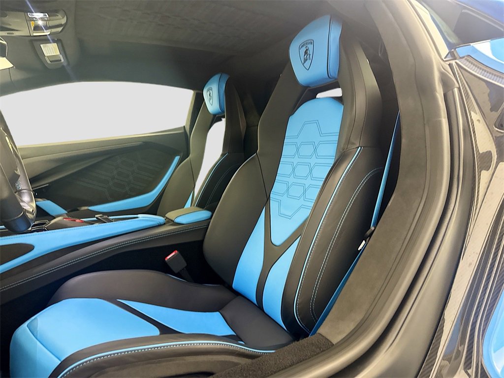 Used 2024 Lamborghini Revuelto image 22
