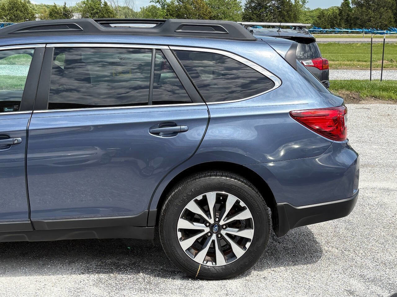 Used 2015 Subaru Outback 2.5i Limited AWD/4WD image 10