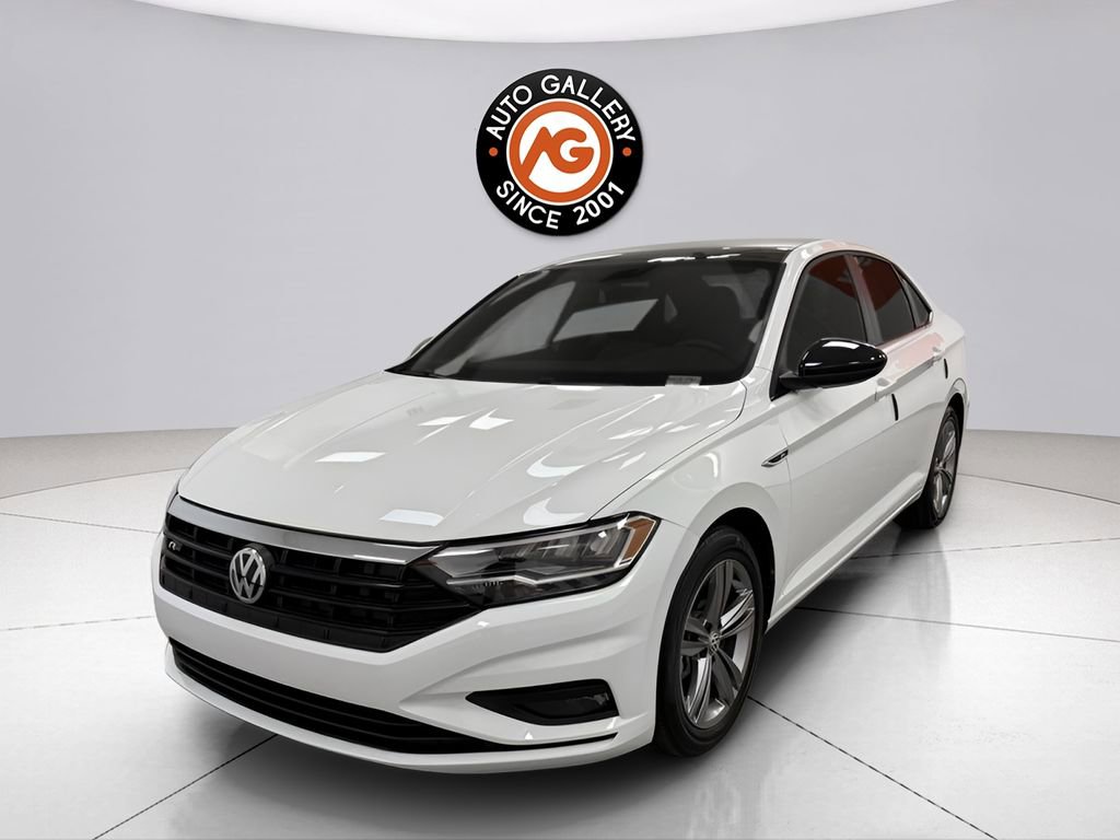 Used 2021 Volkswagen Jetta R-Line w/ R-Line Cold Weather Package image 3