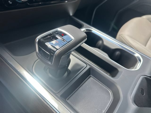 Used 2026 GMC Sierra 1500 SLT AWD/4WD image 23
