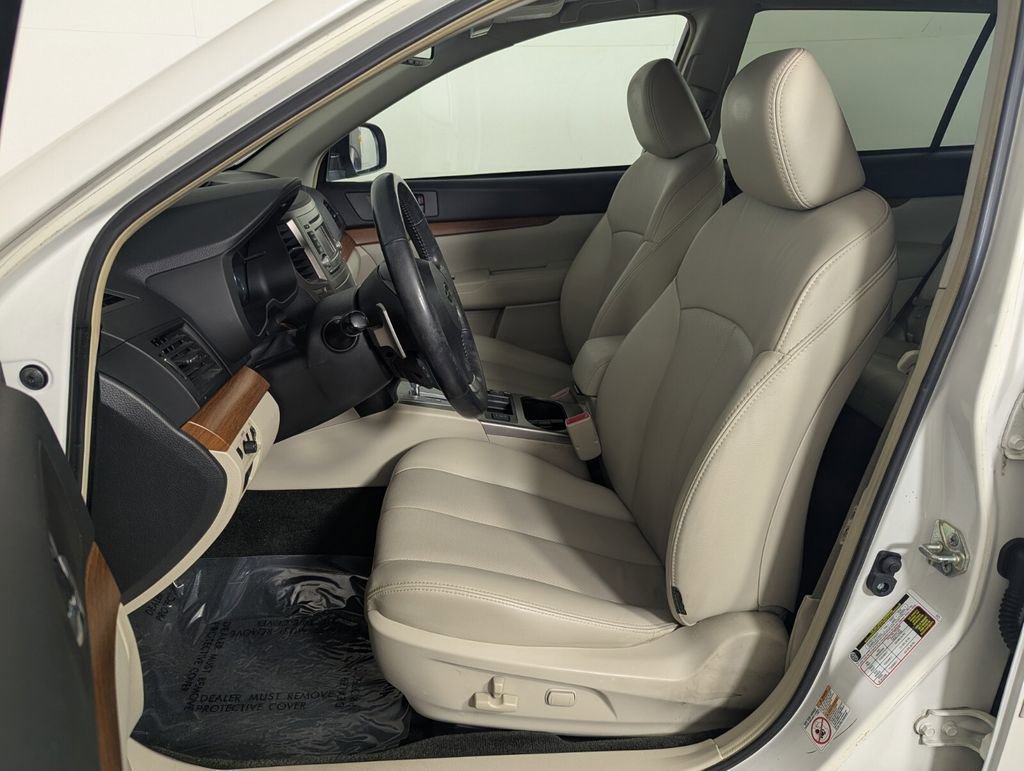 Used 2014 Subaru Outback 2.5i Limited w/ Moonroof Package image 12