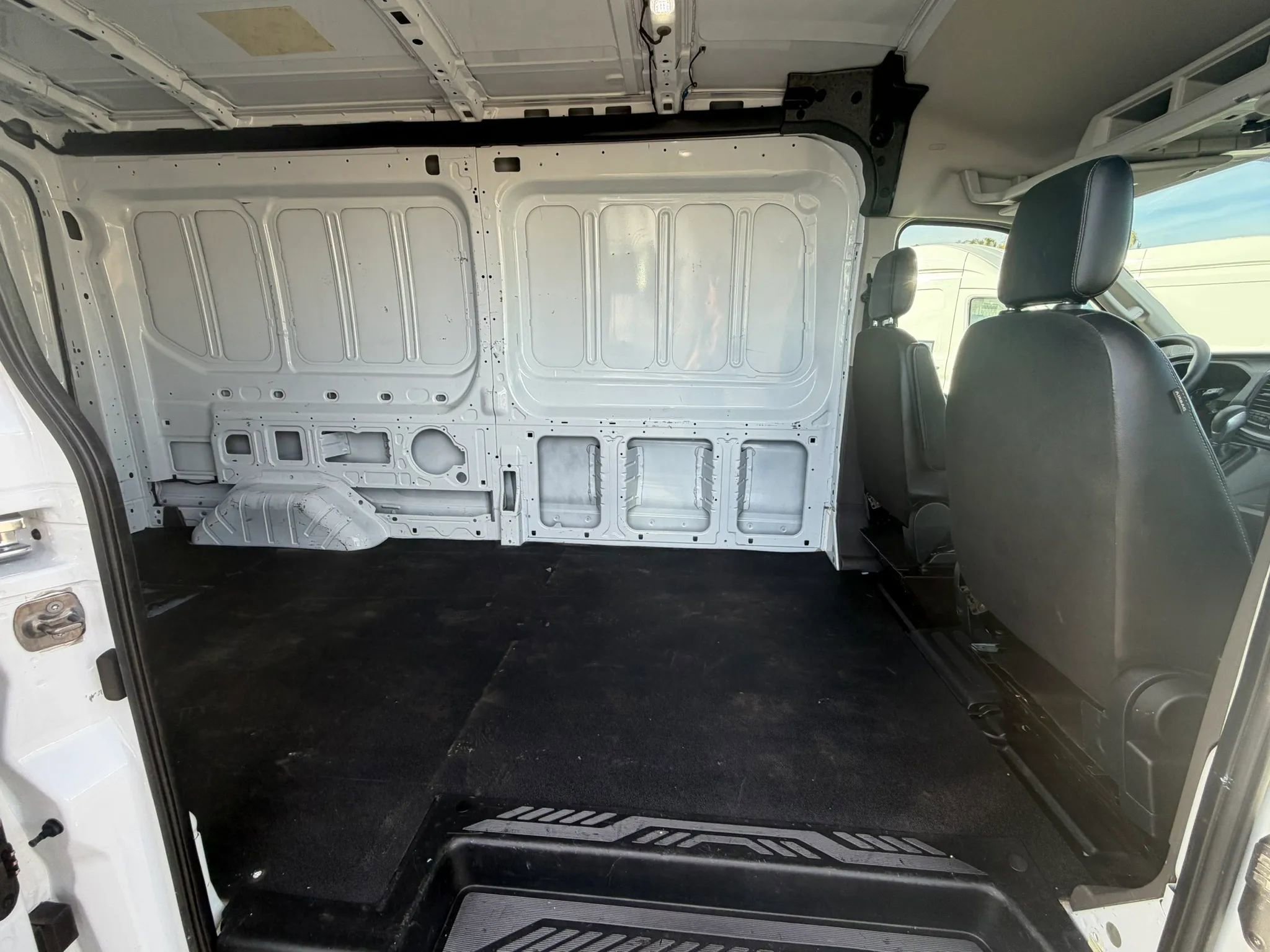 Used 2022 Ford Transit 250 Medium Roof RWD image 13