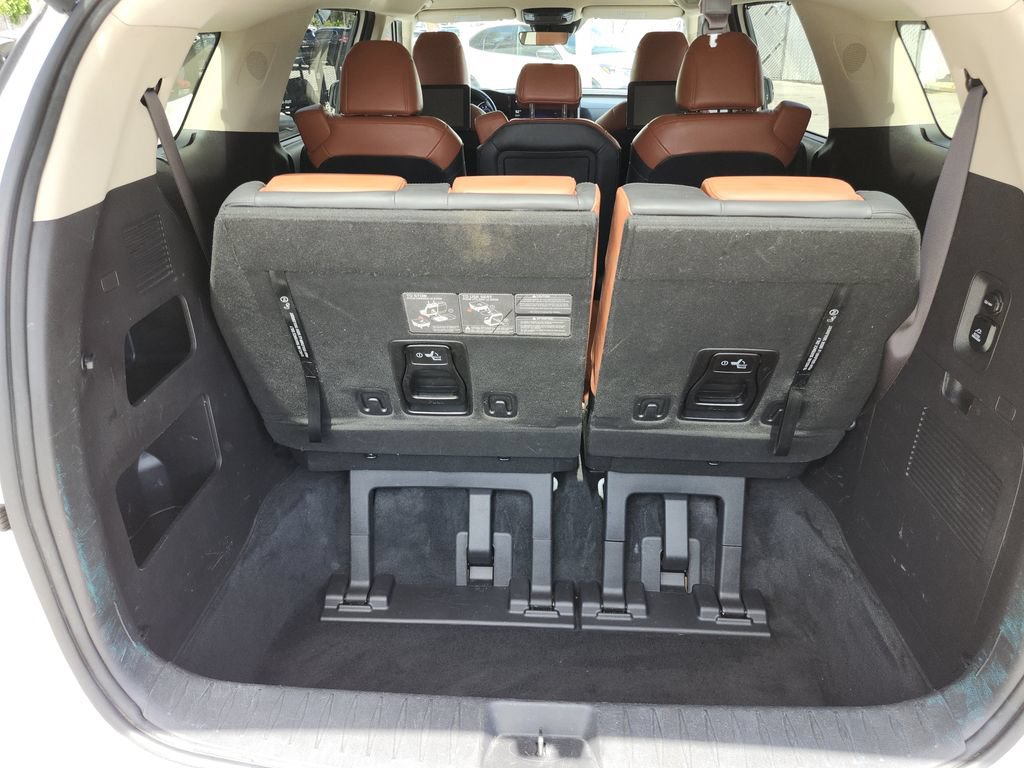 Used 2022 Kia Carnival SX FWD image 10