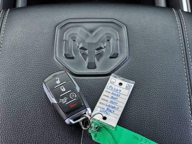 Used 2025 RAM 1500 Laramie AWD/4WD image 32