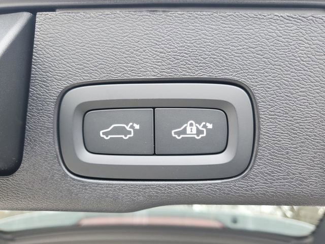 New 2026 Volvo XC60 B5 Ultra w/ Protection Package Premier image 33