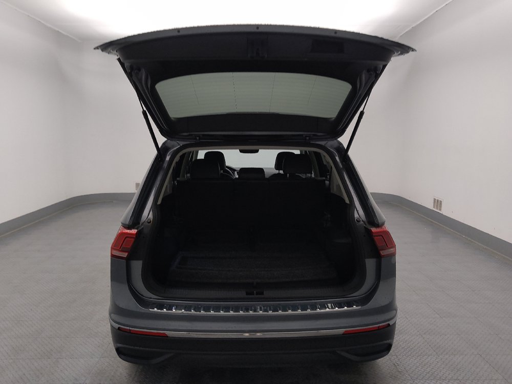 Used 2023 Volkswagen Tiguan SE FWD image 29