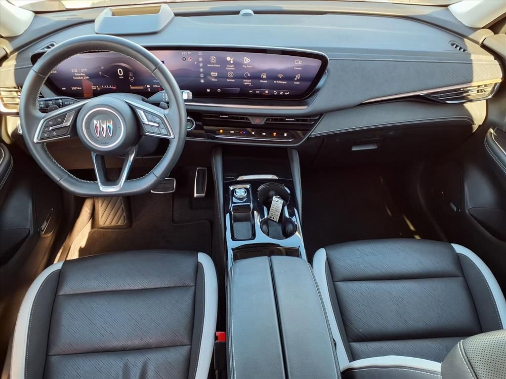 Certified 2025 Buick Envision Sport Touring image 3