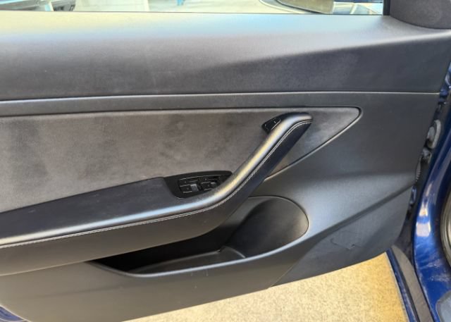Used 2020 Tesla Model 3 Standard Range Plus RWD image 19
