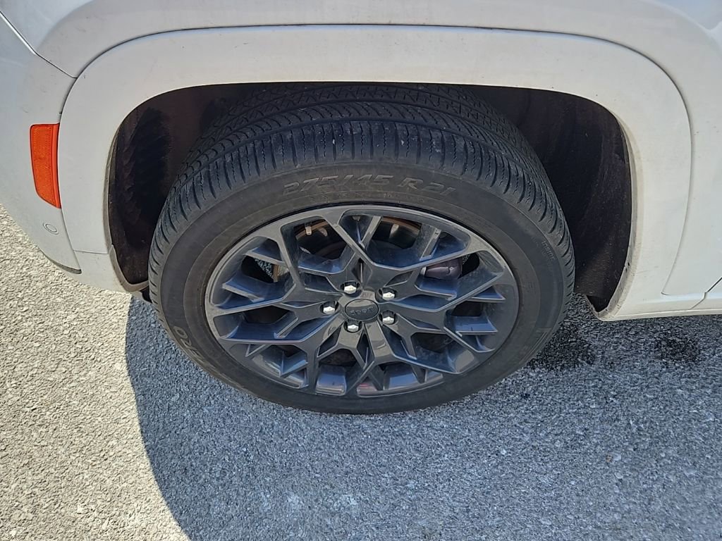 Used 2023 Jeep Grand Cherokee L Summit w/ Advanced Protech Group IV image 13