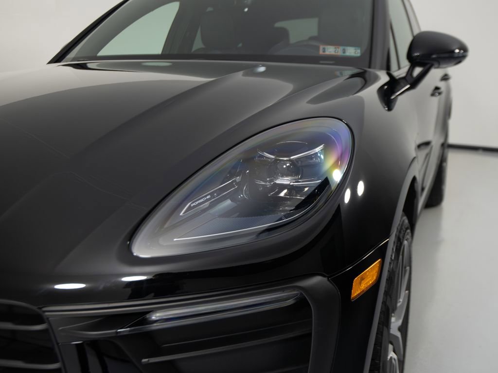 Certified 2026 Porsche Macan AWD/4WD image 38