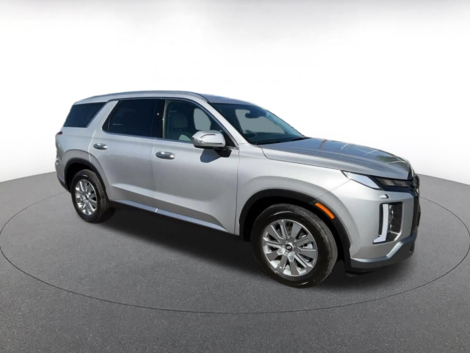 Used 2025 Hyundai Palisade SEL FWD image 2