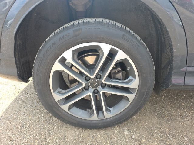 Used 2025 Audi Q5 Premium AWD/4WD image 12