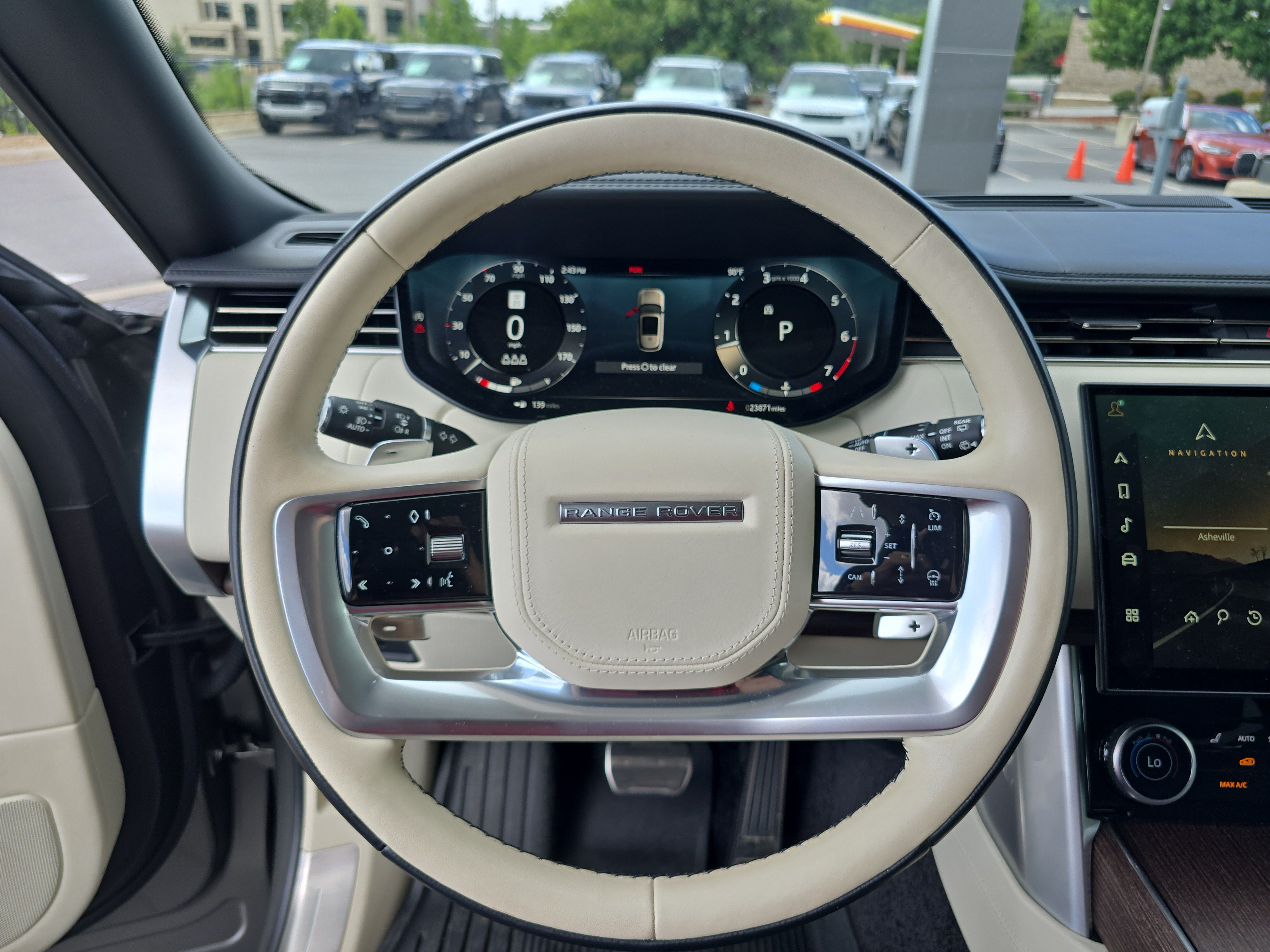 Certified 2023 Land Rover Range Rover Autobiography AWD/4WD image 28