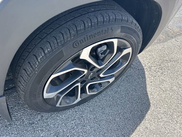 Certified 2025 Chevrolet Trax RS w/ Sunroof Package FWD image 20