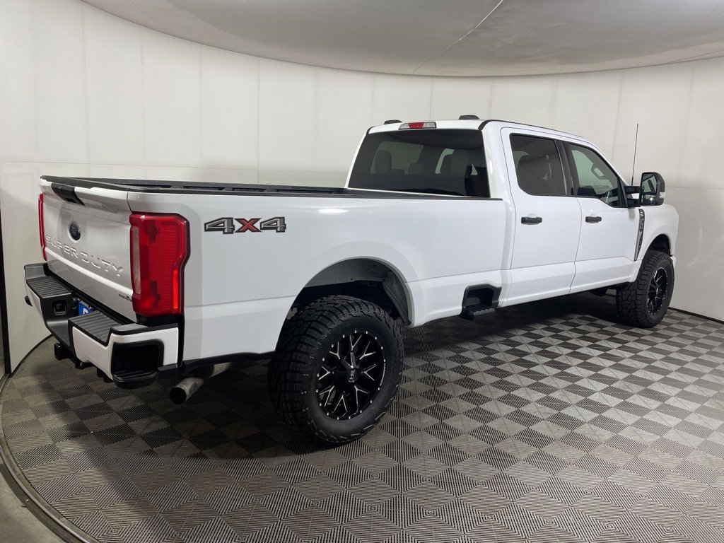 Used 2023 Ford F350 XLT image 7