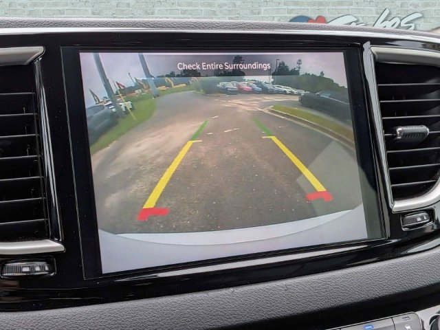 Used 2024 Chrysler Pacifica Touring-L FWD image 23
