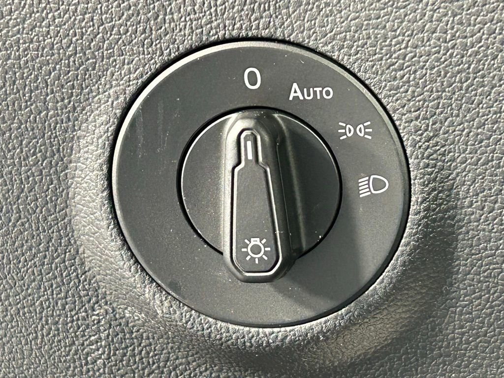 Used 2023 Volkswagen Taos S image 27