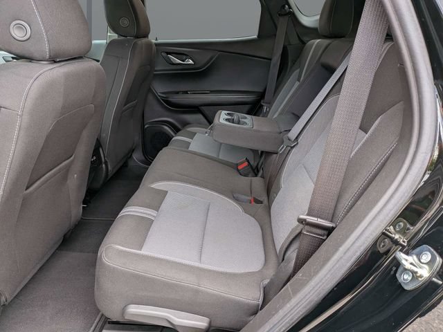 Used 2025 Chevrolet Blazer LT FWD image 14