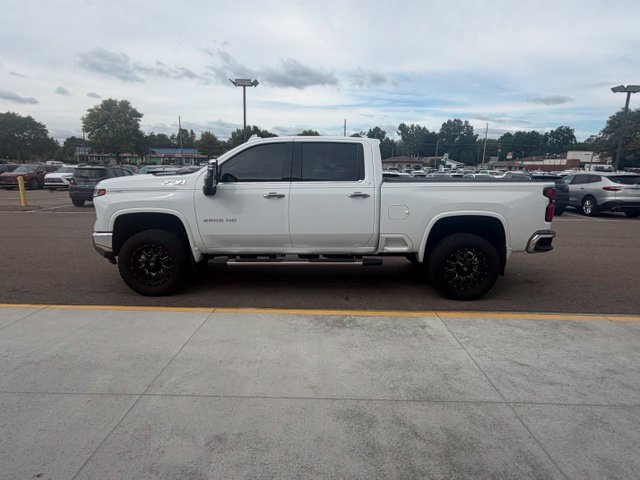 Used 2024 Chevrolet Silverado 2500 LTZ w/ LTZ Convenience Package AWD/4WD image 11