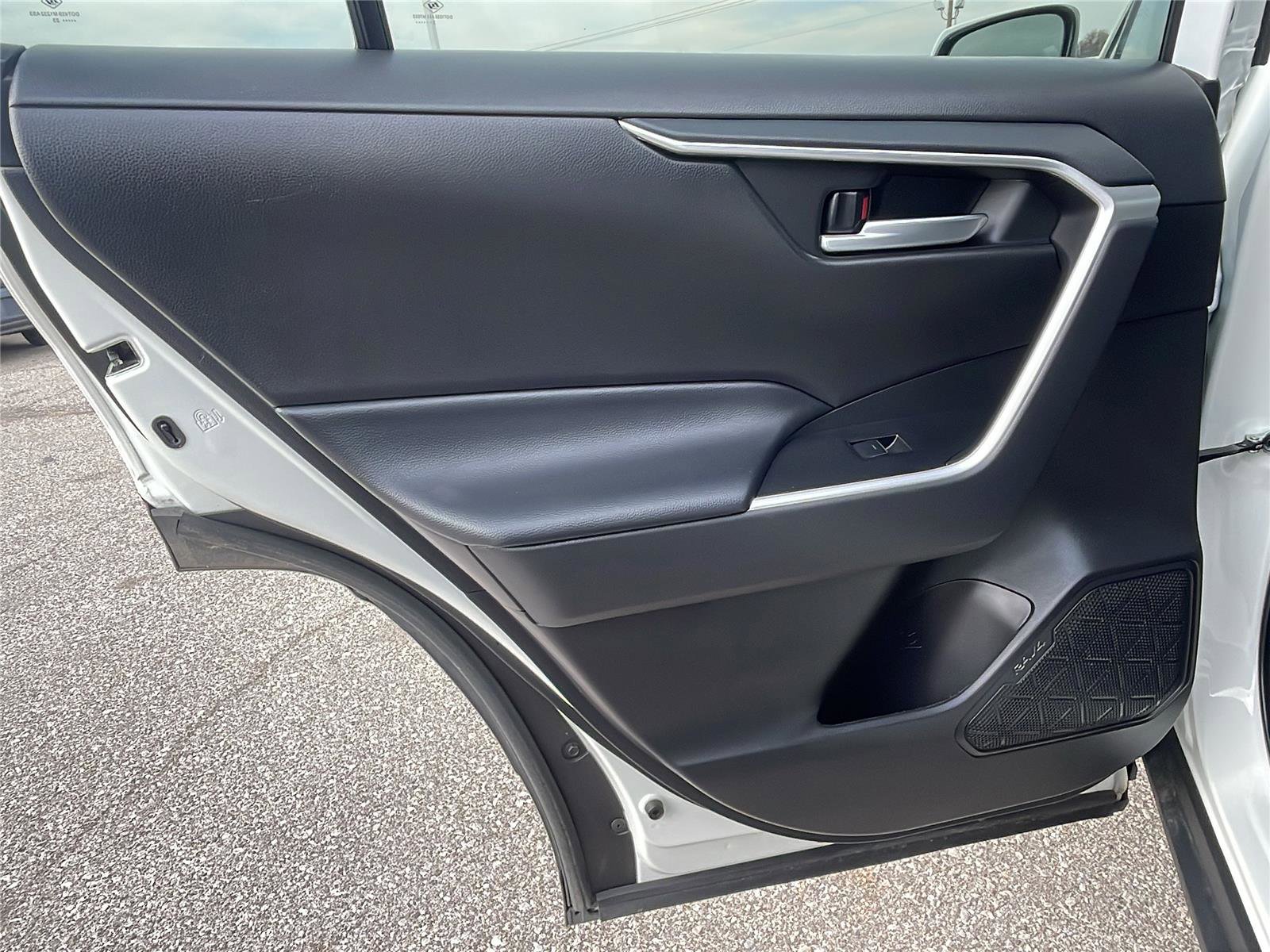 Used 2023 Toyota RAV4 XLE image 17