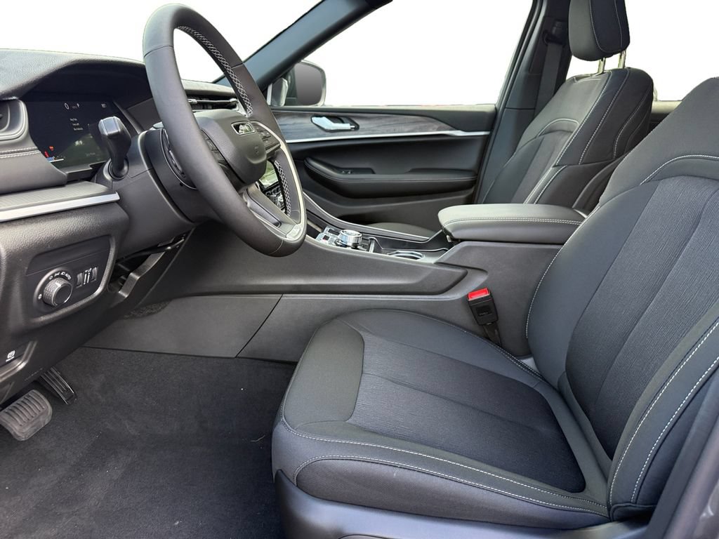 New 2026 Jeep Grand Cherokee Laredo X AWD/4WD image 9